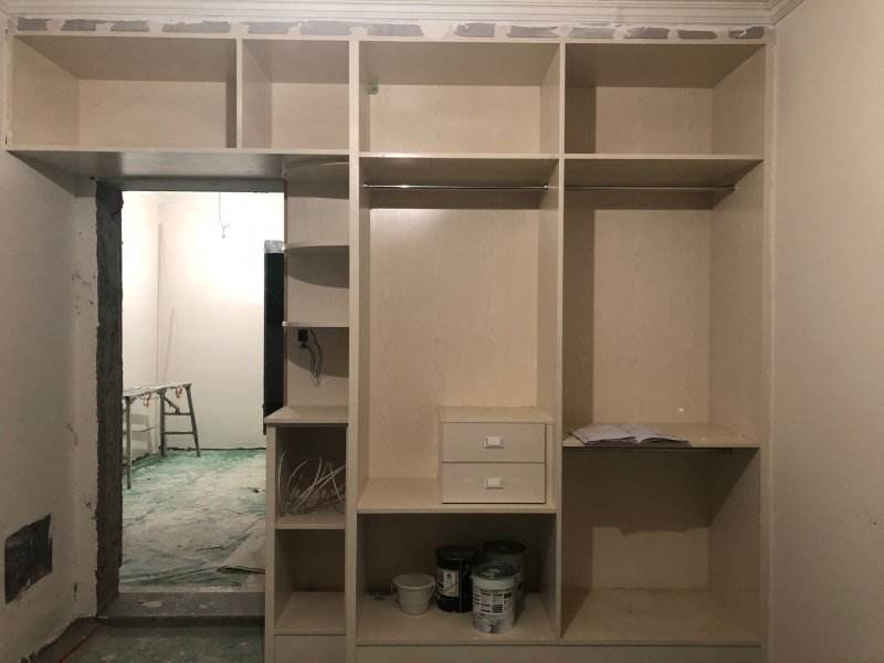 家裝柜子是請木工打柜子好還是全屋定制柜子好，哪種更劃算